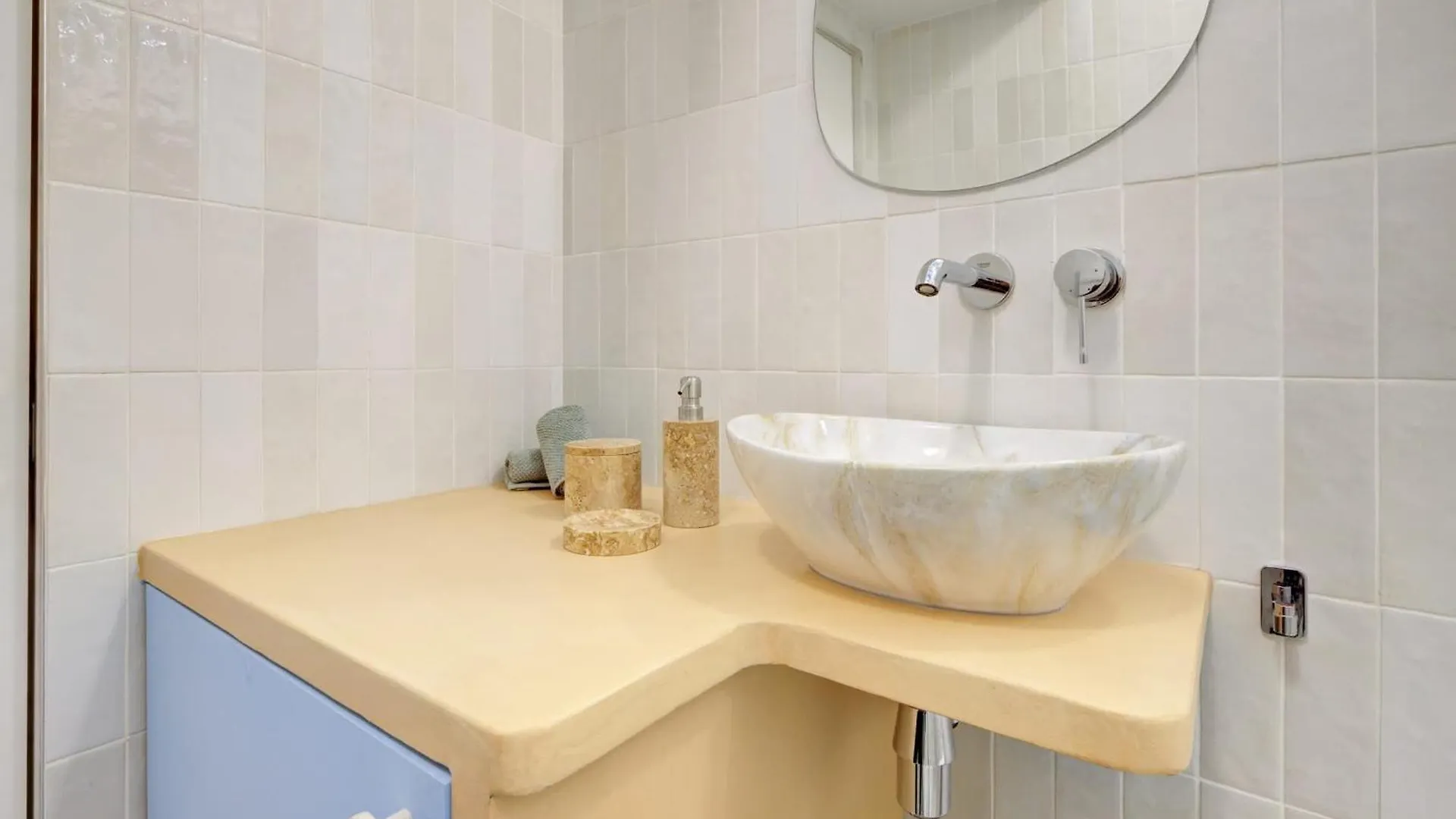Apartment Bnbnova - Le Marais & Notre-Dame Paris