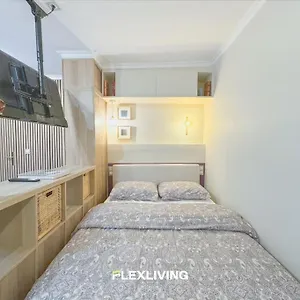 Luxury In Center Apartment