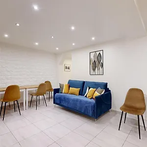 302 Dylan - Superbe A Apartment