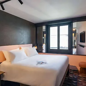 Hotel Tribe Batignolles, Paris