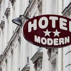 Modern Hotell