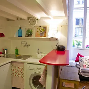 Le Flore Apartment